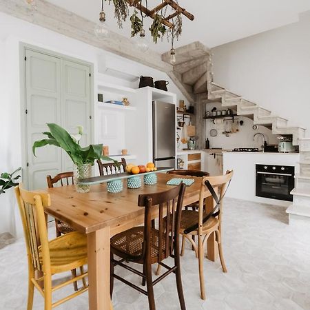 Apartamento Casa Astura Capo dʼOrlando Exterior foto