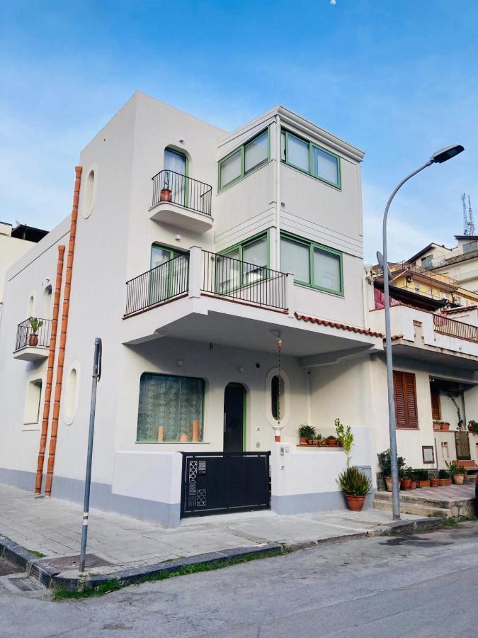 Apartamento Casa Astura Capo dʼOrlando Exterior foto